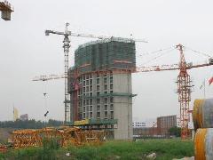 供應(yīng)河南施工電梯出售價(jià)格 河南施工電梯QTZ63廠家 施工電梯出售