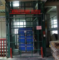 導(dǎo)軌式升降機(jī)生產(chǎn)廠圖片