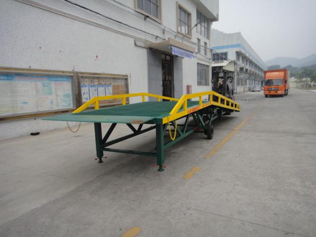 供應(yīng)江門杜阮集裝箱卸貨叉車平臺廠價