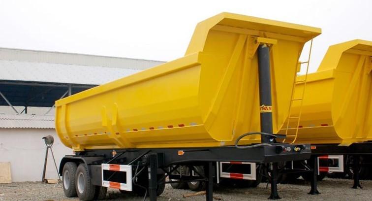 供應(yīng)用于貨物運(yùn)輸?shù)闹貞c13米欄板半掛車(chē)價(jià)格出口半掛車(chē)實(shí)時(shí)報(bào)價(jià)
