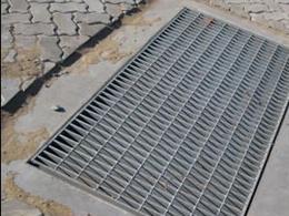 供應(yīng)四川鋼格柵板/鋼格柵板專業(yè)生產(chǎn)廠