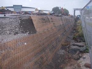 供應(yīng)青島加筋石籠網(wǎng)青島格賓網(wǎng)青島絲網(wǎng)