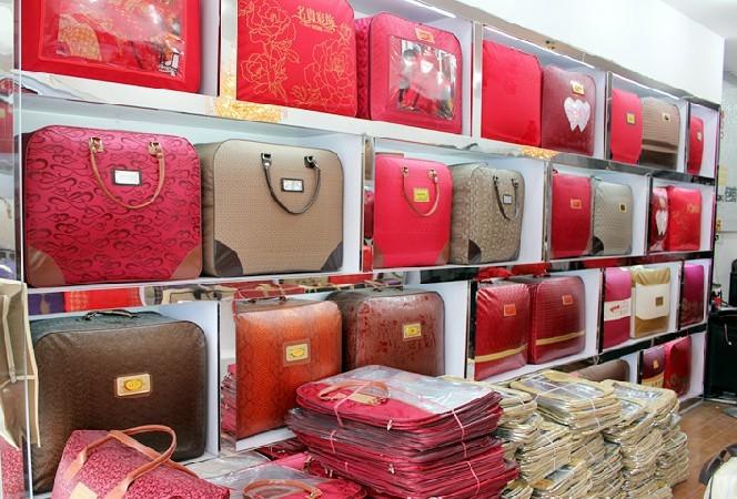 供應(yīng)被子包裝袋生產(chǎn)家冬被包裝袋