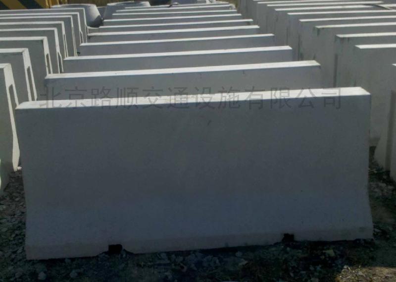 分道馬路隔離墩?qǐng)D片