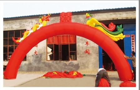供應(yīng)婚慶道具氣模彩虹門,氣球拱門.節(jié)氣氣模拱門婚慶道具氣模彩虹門