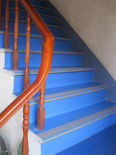 供應(yīng)樓梯止滑板批發(fā)整體防滑樓梯批發(fā)