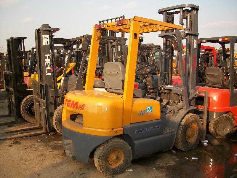 供應(yīng)心動價二手三噸叉車；二手合力3噸叉車