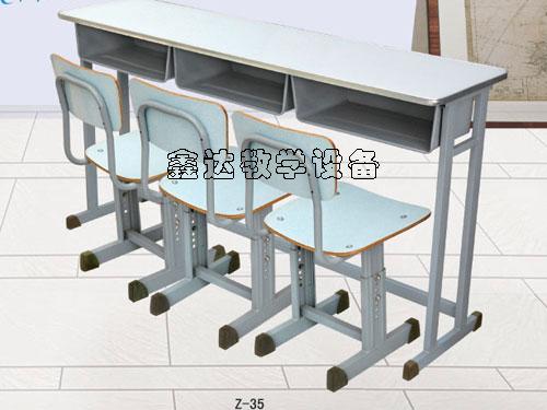供應(yīng)海南學(xué)生雙人三人課桌椅廠(chǎng)家