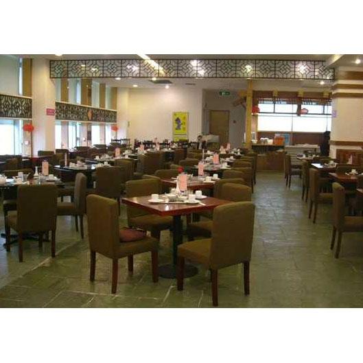 西餐廳用的桌椅圖片