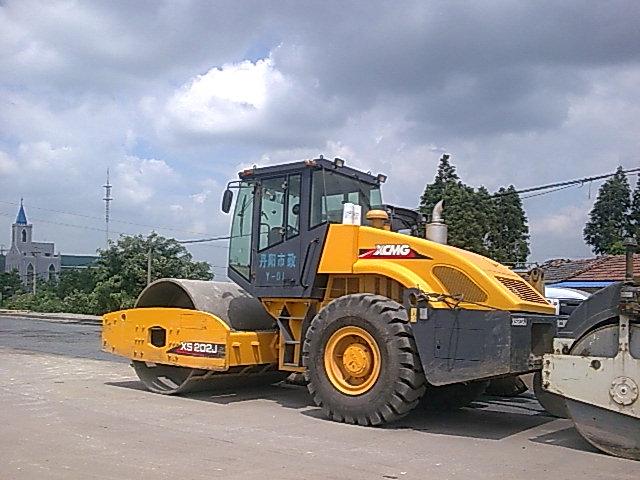 二手徐州壓路機(jī)/二手振動(dòng)壓路機(jī)圖片