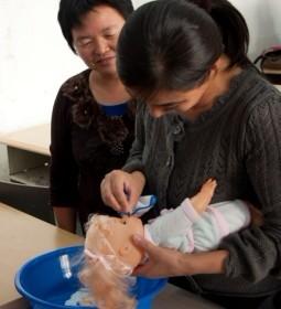 供應培訓上海月嫂母嬰護理育嬰師報名