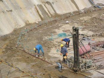 鄭州井點降水工程降水馬路橋梁降水圖片