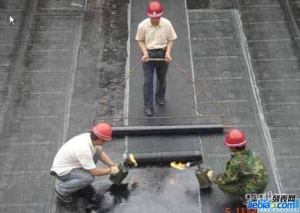 供應(yīng)石家莊飄窗漏雨滲水防水維修平頂補漏防水墻制作87883581