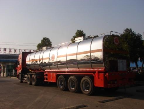 供應(yīng)油罐車想要節(jié)油必須掌握小技巧