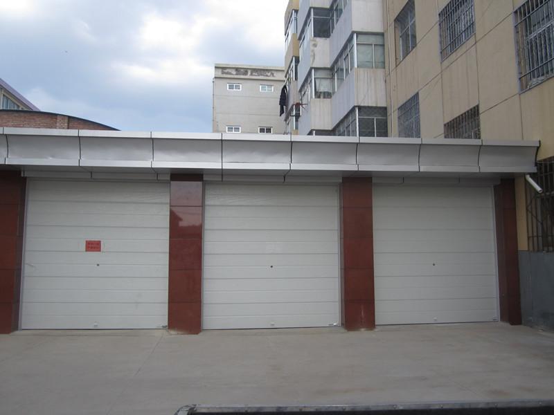 供應(yīng)優(yōu)質(zhì)服務(wù)西寧市遙控車庫門青海遙控車庫門廠家