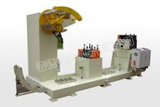 供應(yīng)三合一送料機(jī)偏擺伺服送料器 三合一送料機(jī)偏擺數(shù)控送料器