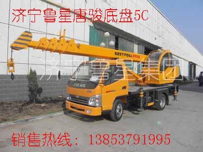 供應甘肅魯星吊車小吊車液壓吊車