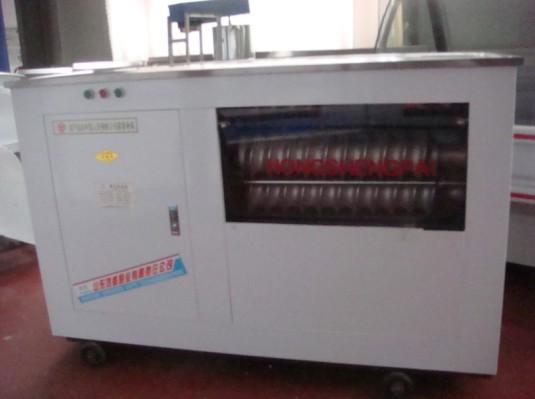 供應(yīng)對輥式饅頭機(jī)