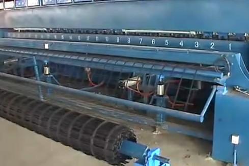 供應(yīng)質(zhì)優(yōu)價廉鋼塑土工材料