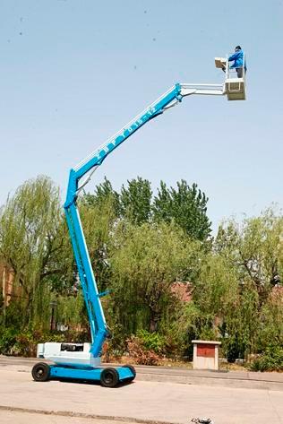 供應(yīng)中山曲臂式升降機(jī)