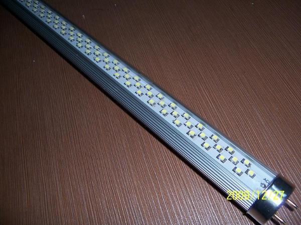 供應(yīng)LED日光燈管