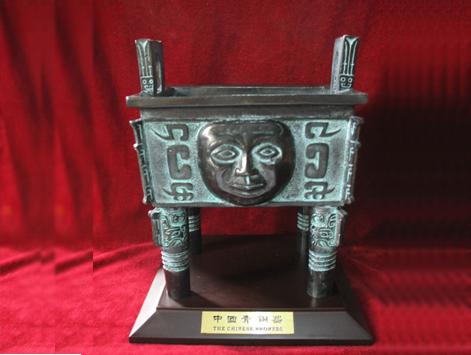 供應西安開業(yè)大鼎擺件雄鷹展翅大擺件喬遷*擺件