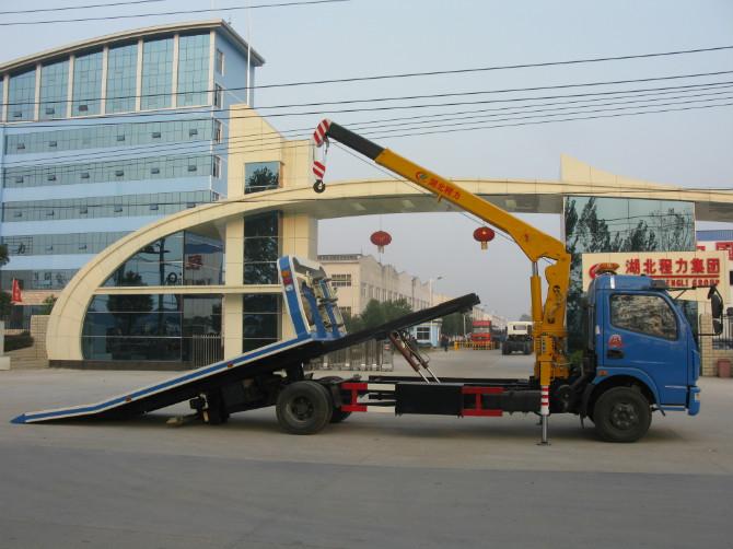 供應(yīng)中國(guó)功能齊全的清障車帶吊哪里買？