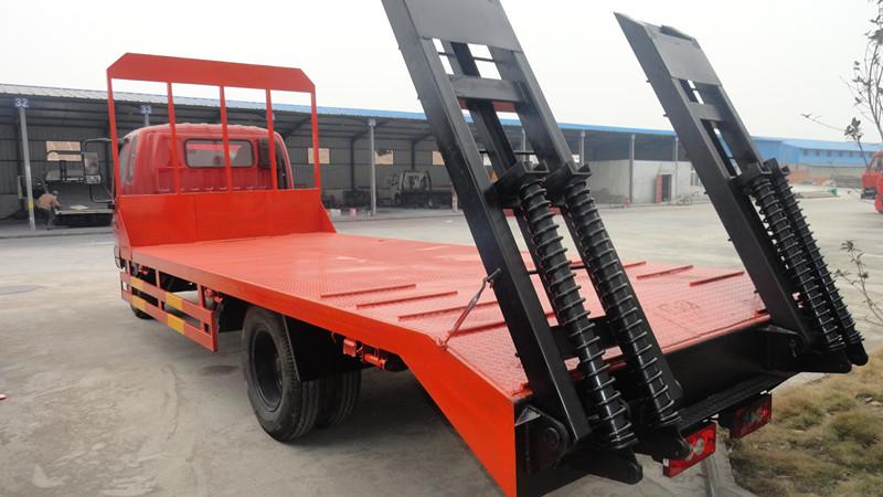 供應(yīng)福田奧鈴?fù)跈C(jī)運(yùn)輸車