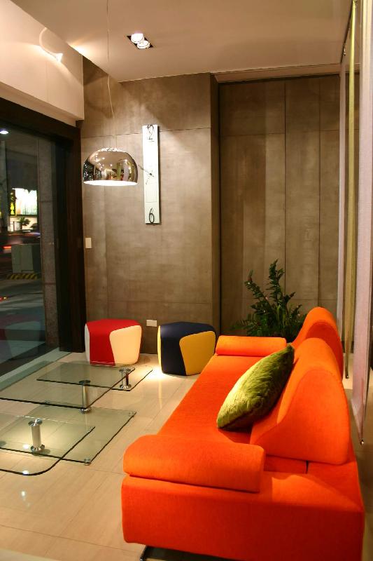 供應(yīng)甘肅纖維穿孔水泥板木絲水泥板廠家