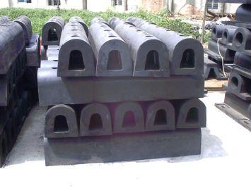 供應(yīng)橡膠護(hù)舷貿(mào)易商橡膠護(hù)舷供應(yīng)商