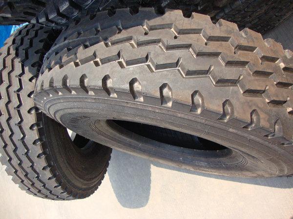 供應汽車輪胎750-20