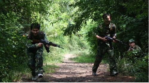 供应每周末清明节出发深圳南澳旅游 深圳南澳CS野战 杨梅坑单车一日游