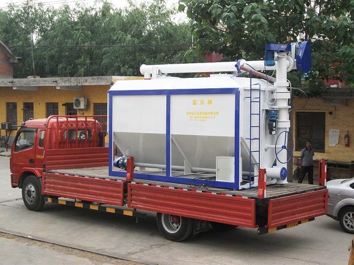 河南散裝飼料運(yùn)輸車罐廠家直銷圖片