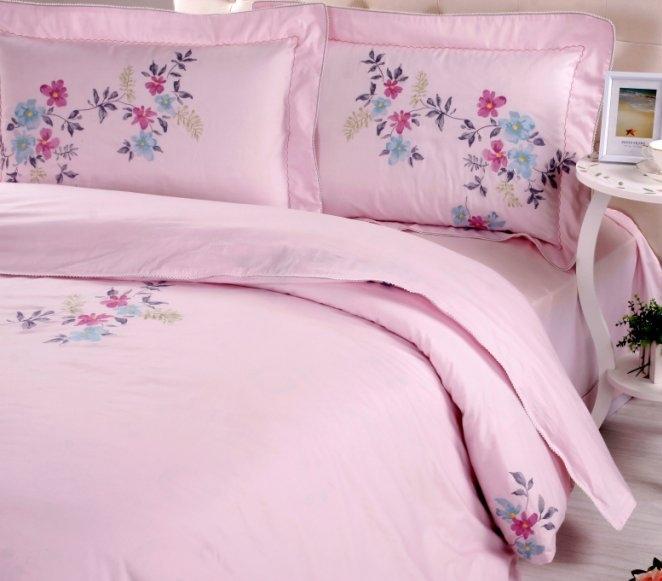 供應時尚繡花四件套粉色浪漫，廠家直銷時尚繡花四件套粉色浪漫，產(chǎn)品批發(fā)