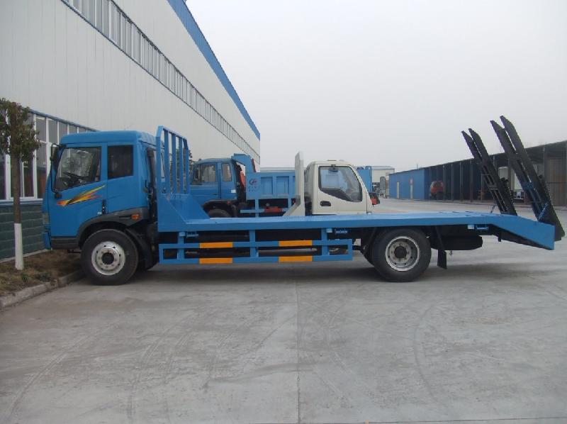 解放14噸挖機(jī)平板運(yùn)輸車價(jià)格報(bào)價(jià)圖片