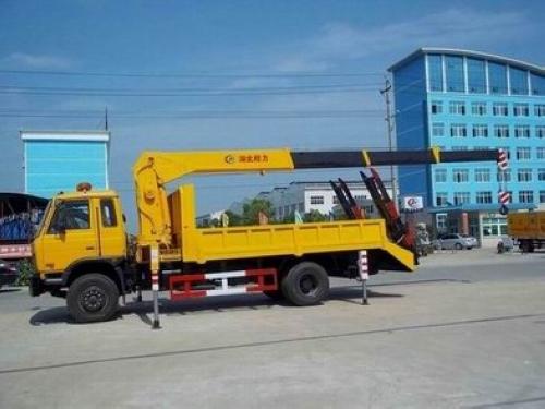 東風(fēng)145平板運輸車帶8噸吊價格圖片/東風(fēng)145平板運輸車帶8噸吊價格樣板圖 (2)