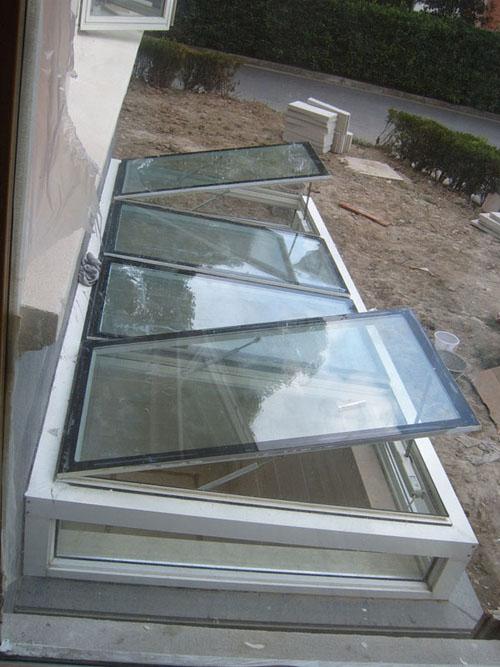 供應(yīng)鋁合金屋頂天窗型號