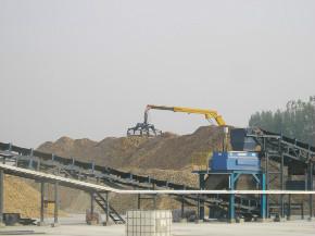 最好的木業(yè)人造板公司木材裝卸設(shè)備圖片