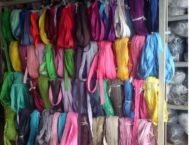 長(zhǎng)年收購(gòu)金屬拉鏈