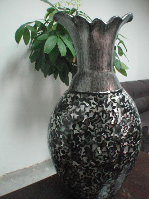 供應(yīng)樹脂流水花瓶