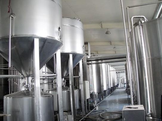 供應用于儲奶的奶罐