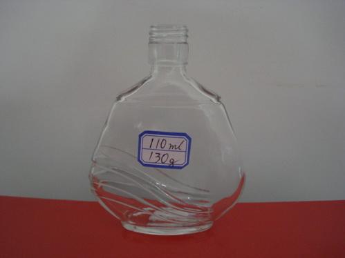 供應(yīng)各種規(guī)格高中低檔玻璃酒瓶