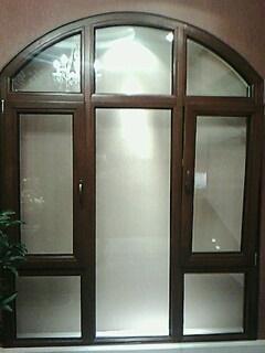 供應(yīng)鋁木復(fù)合門窗批發(fā)商