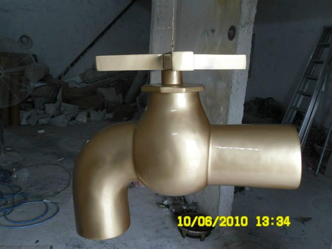 供應(yīng)玻璃鋼仿真水龍頭