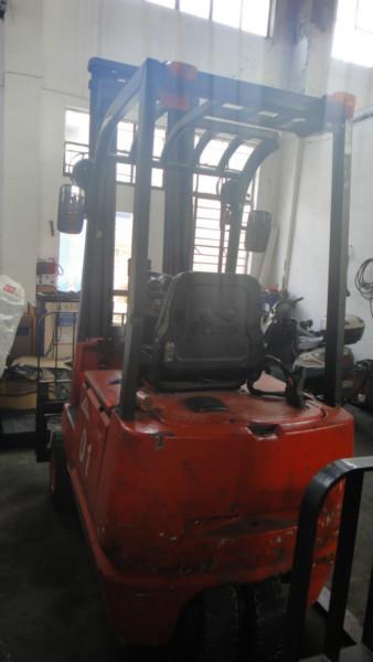 奉賢區(qū)林德E15C電動叉車維修修理圖片