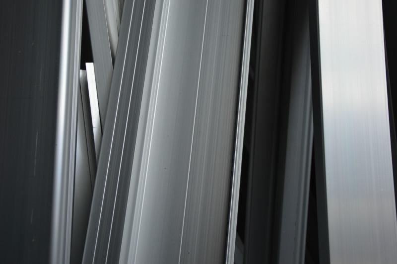 供應(yīng)鋁型材價格，鋁型材廠家，鋁型材生產(chǎn)廠家