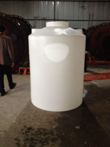 供應(yīng)2噸料水箱