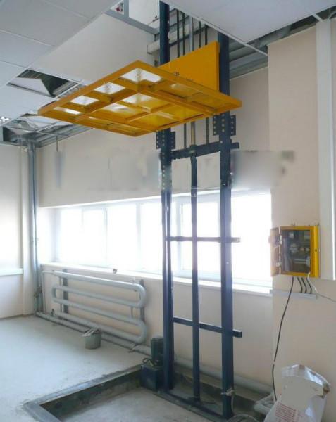 供應(yīng)導(dǎo)軌鏈條傳動(dòng)式升降機(jī)價(jià)格