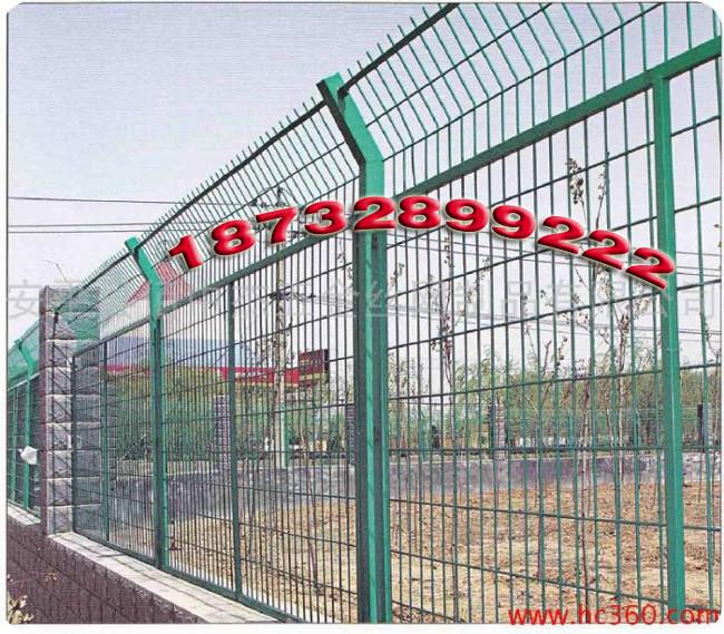 包頭 呼和浩特圍欄 圈地鐵絲網(wǎng)圍欄廠家