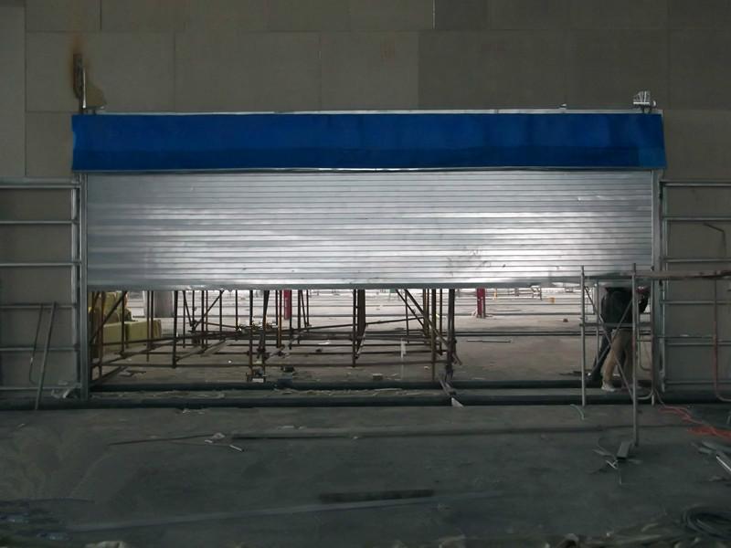 北京防火卷簾門-無(wú)機(jī)布鋼質(zhì)鋼布復(fù)合防火卷簾一應(yīng)俱全